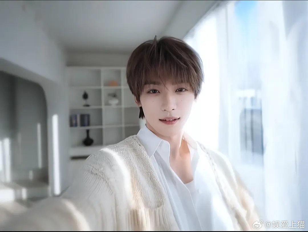 有人能get到梓瑜这种长相吗