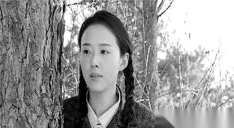 40年后，她终于回了那个云南的村子。女儿都快不认识了，看着她，眼神比陌生人还淡
