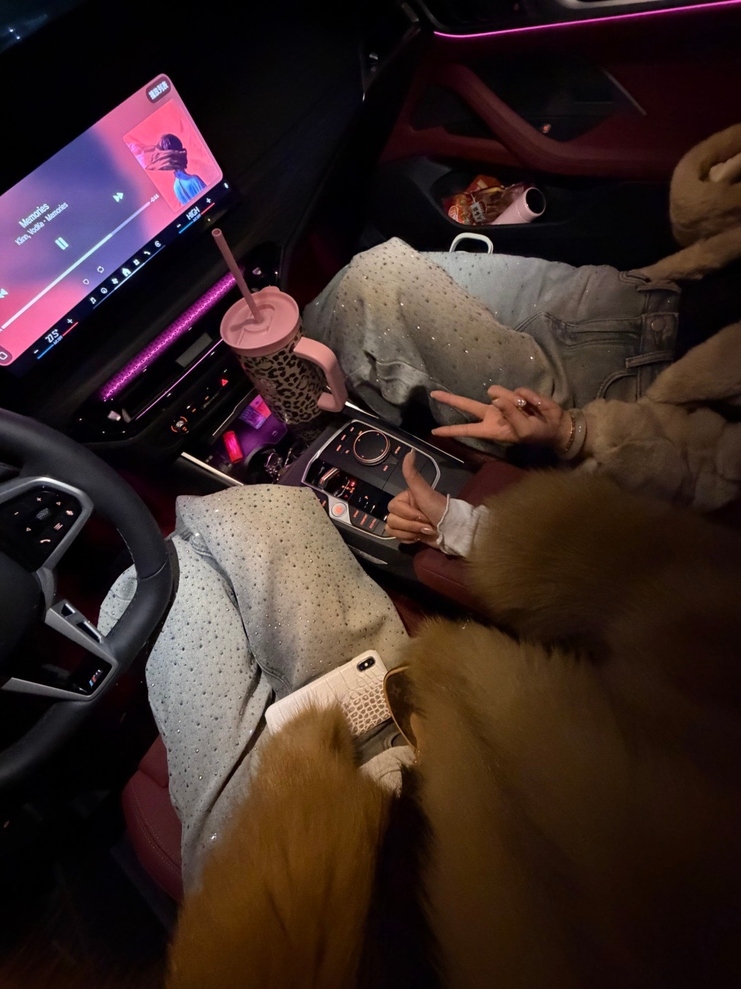 爱谁谁不跟没有钻裤的人说话