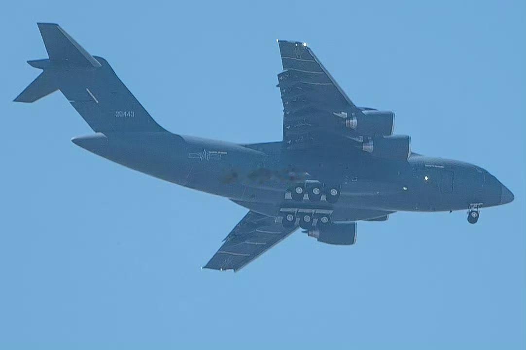 一架新编号的运20B新机曝光