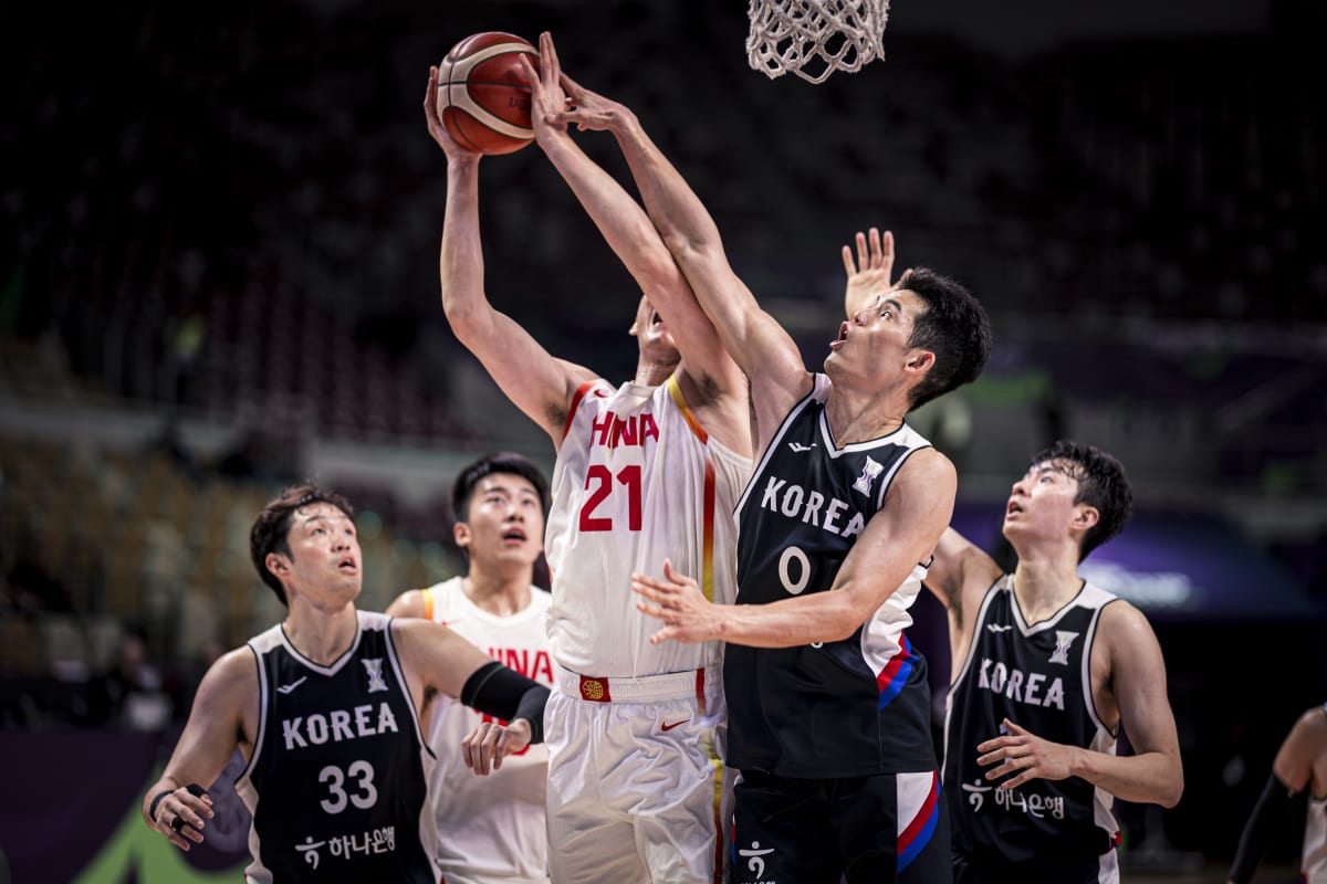 两倍之差! 中国男篮全场罚球13中10, 韩国男篮罚球26中20