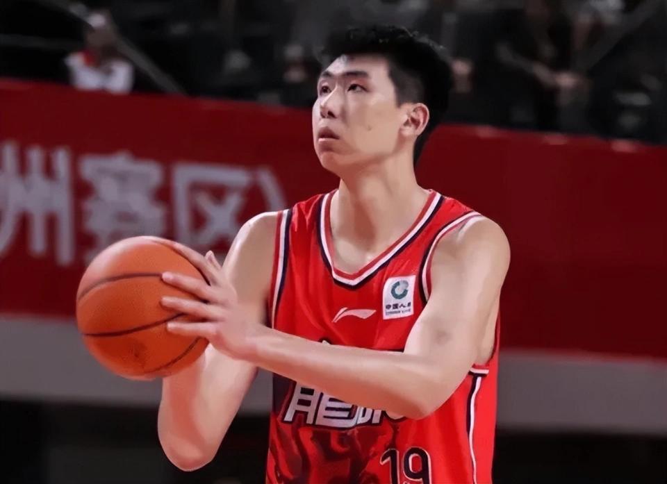 天呐！广东男篮和广州男篮竟然联手把徐昕的租借合同给解了，就为了放这2米26的大个
