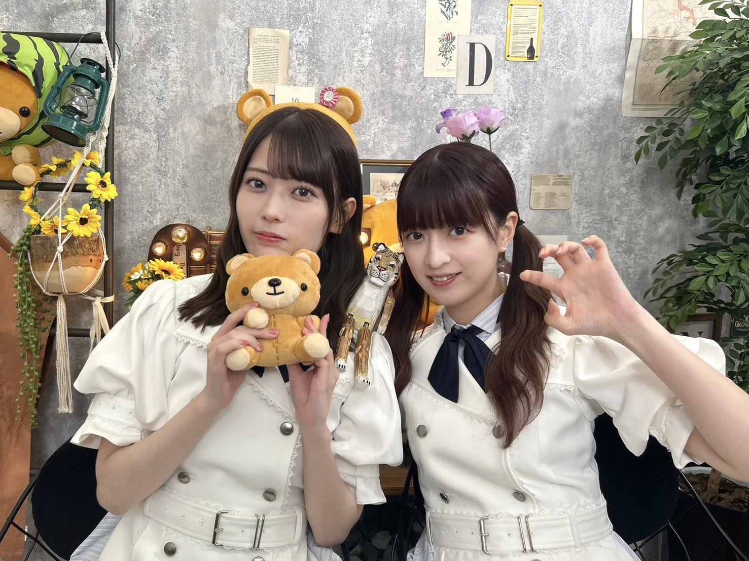 岩本蓮加吉田綾乃クリスティー　猫舌SHOWROOM​​​
