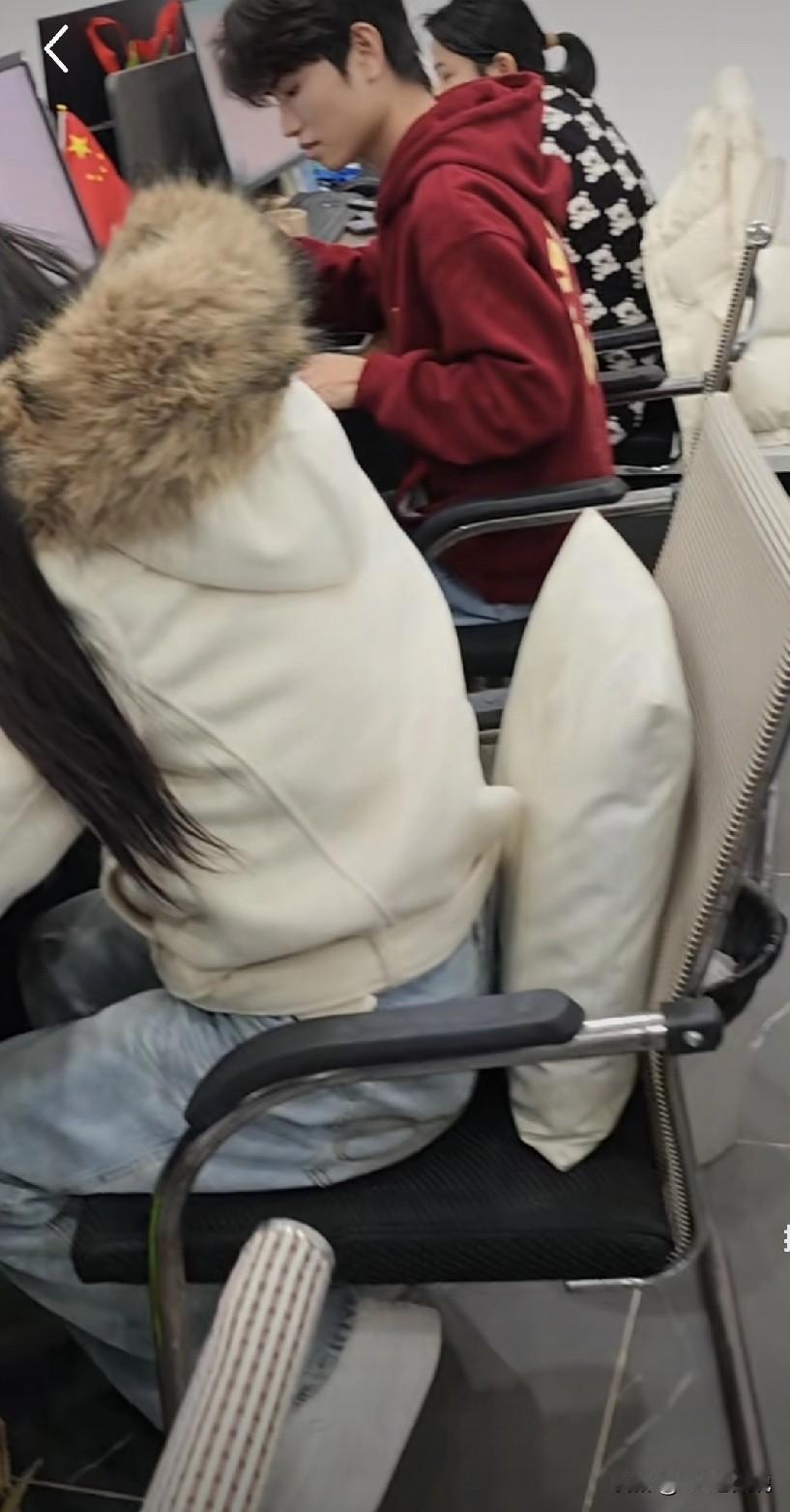 公司准备增编一个商务总监，要求兼具“战略落地+资源整合+风险把控”的核心