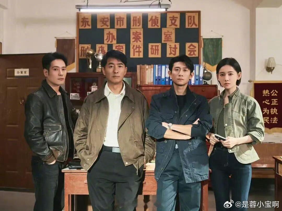 重案六组开播满屏呼唤王茜版季洁新版《重案六组》一开播，弹幕里满屏都在呼唤王茜版的