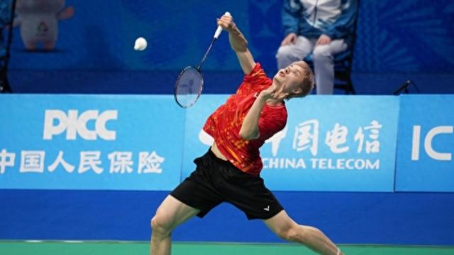 石宇奇又选择了“弹幕最多”的打法……