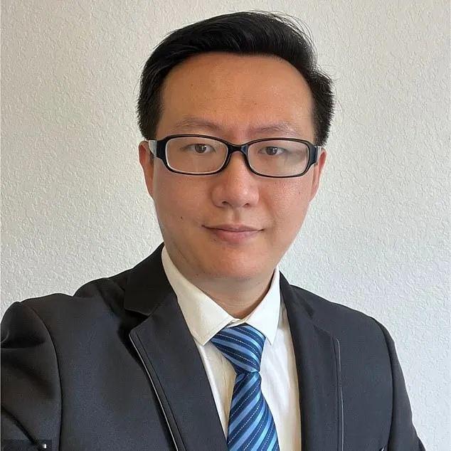 2022年那会儿，楼上住户弄出的动静把个化学博士李旭明给惹毛了，他没想着报警找