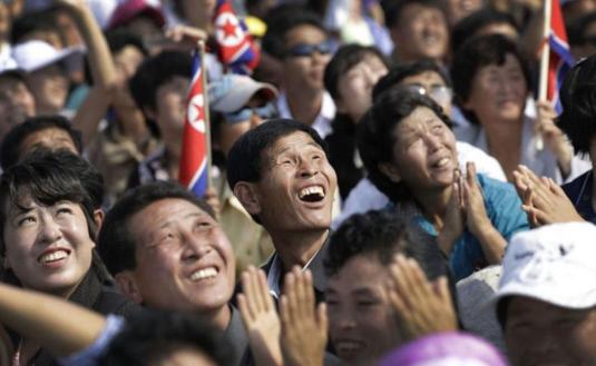 朝鲜举国沸腾！如今朝鲜人民依然沉浸在喜悦中，因为看到中方到来就是看到了希望，能