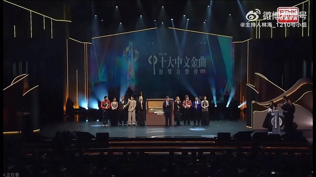 香港十大中文金曲颁奖典礼一个26年的晚会，还能呈现出上世纪80年代的复古感，也是