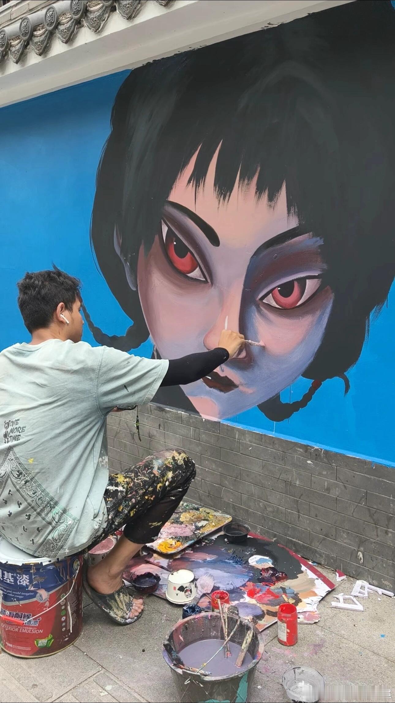 网友把不良人画墙上了你能提前领略到国漫江湖的独特魅力，感受那份即将喷薄而出的热血