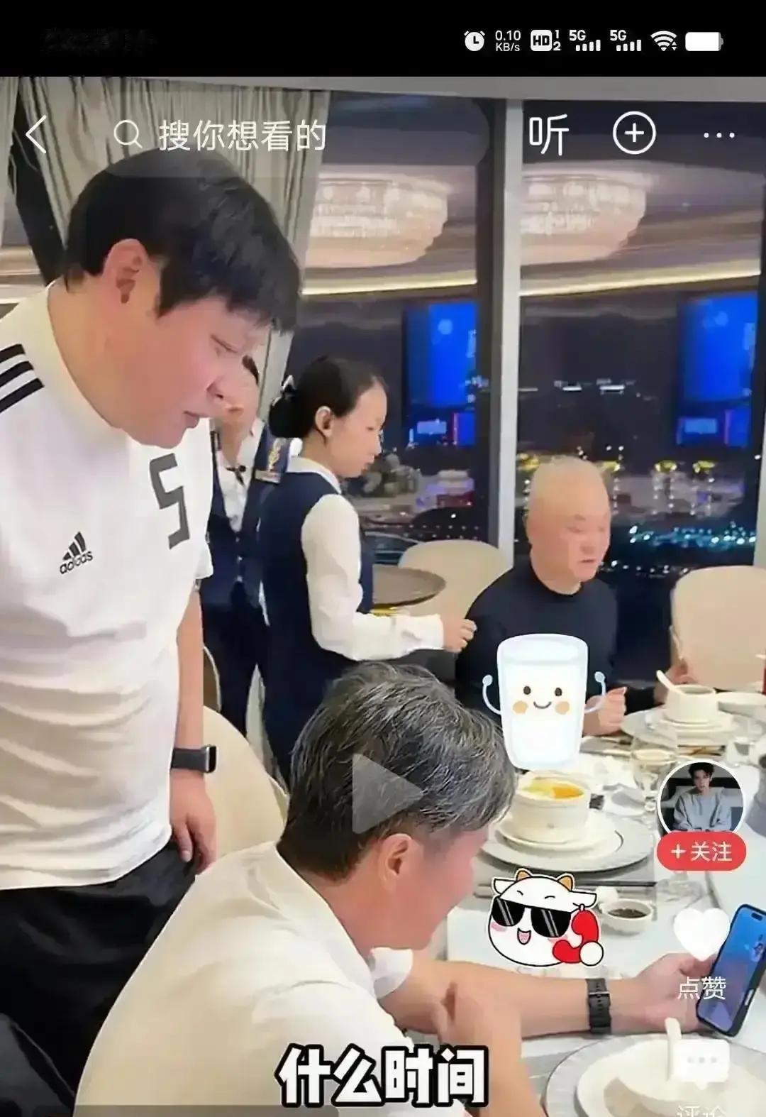 中国足球最残酷的潜规则，不是输球，而是“历史必须清白”。我亲眼看见，一位曾