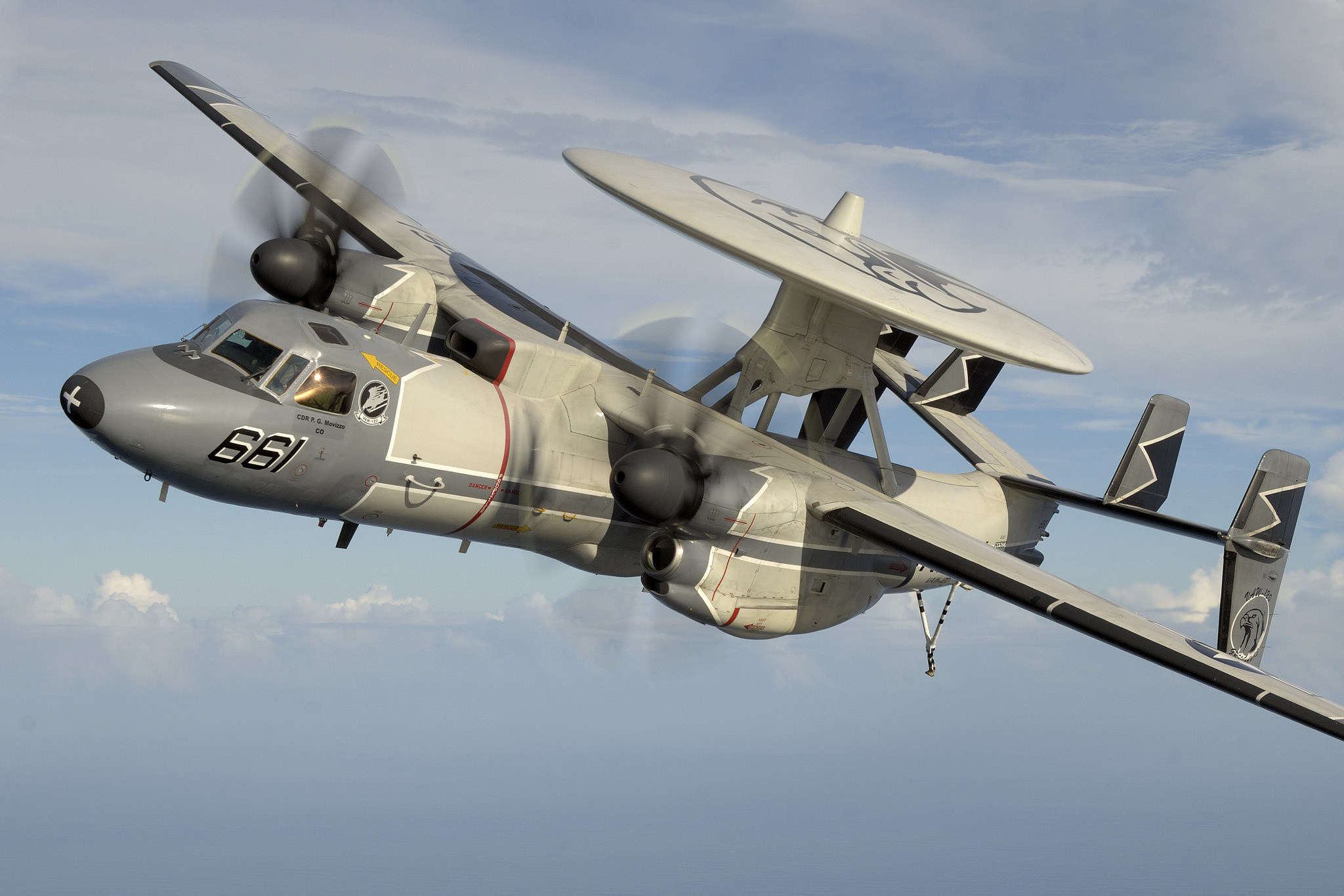 分享圖片：美國格魯曼/諾斯羅普-格魯曼E-2C/D“鷹眼”艦載預警指揮控製機