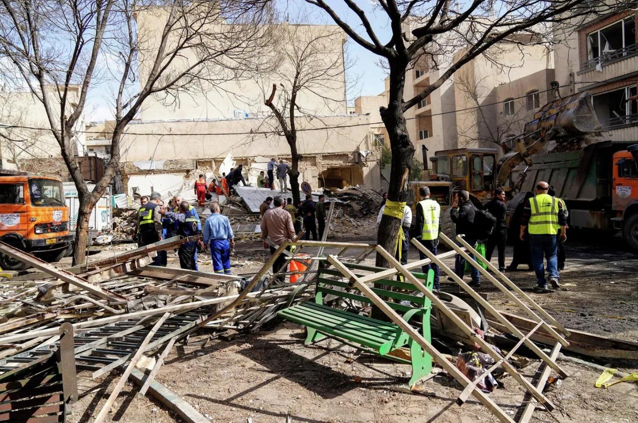 很多人可能没有意识到，当今世界有三场大规模的战争正在同时进行。首先就是持续了四