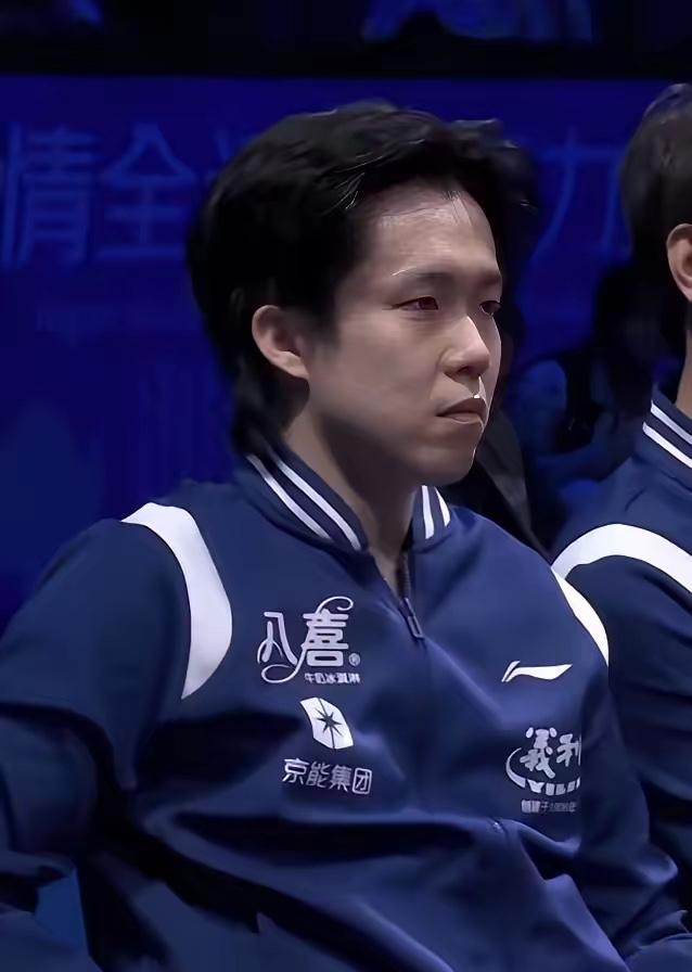 今天全世界最懵的是王楚钦了吧！不是因为获得团体赛冠军，而是连樊振东都没想到的，这