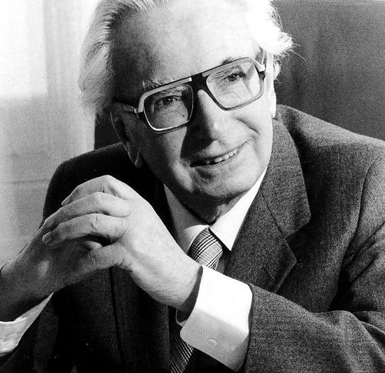 人生是否圆满并不取决于一个人的行动半径有多大，而取决于他的圈子是否被填满。