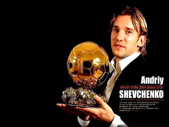 别跟我提金球奖。一提这仨字，我脑子里就一个画面：2010年的斯内德。那一年，