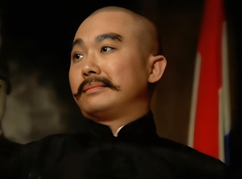 有人问：卢永祥有没有给张宗昌当过小弟？网友是这样回答的：若其无镜，可小解于地