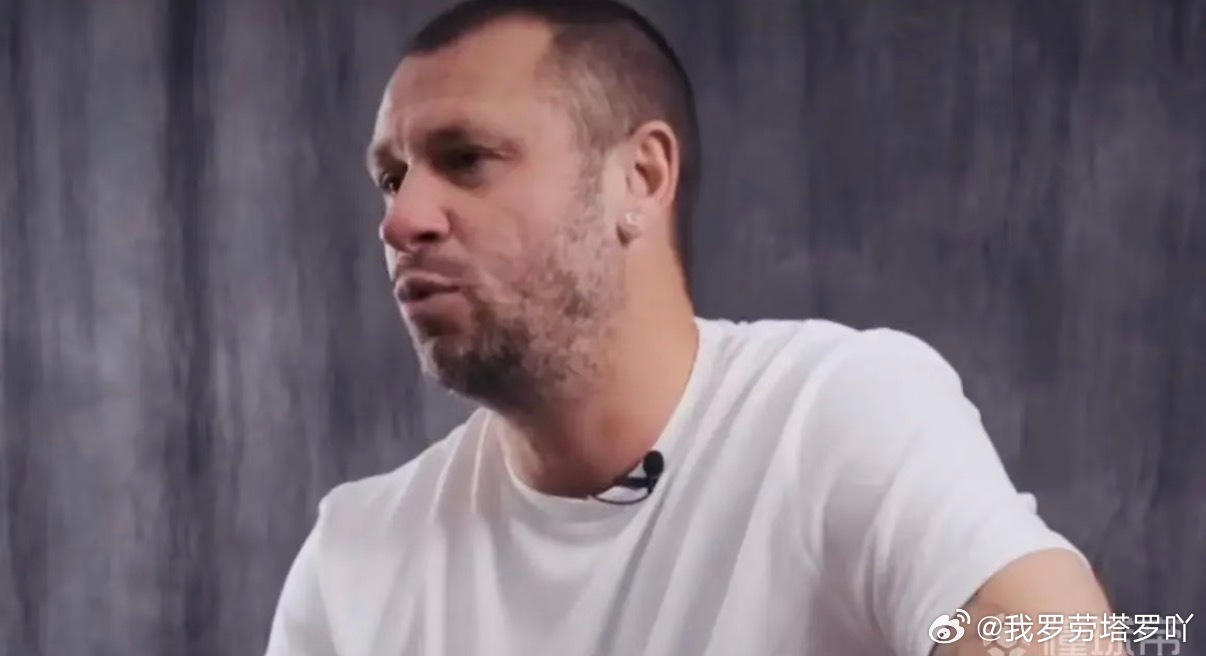 国际米兰卡萨诺再次强调了联赛领头羊的真正实力，他表示：“国际米兰无疑是意大利