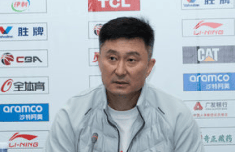 杜锋谈徐杰纪录: 我当时助攻球也挺多的, 最后不给我打了