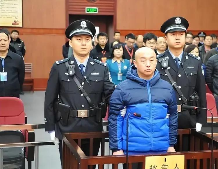 呼格吉勒图1996年4月9日报案，6月10日就死了，总共62天。他不是嫌犯，是第