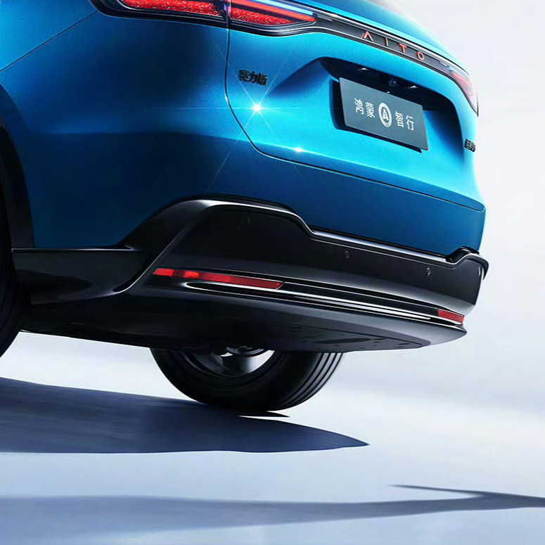 从宣发上就能看出，问界M6想走运动路线拓展更多用户群体，打开更广阔的市场，这个策