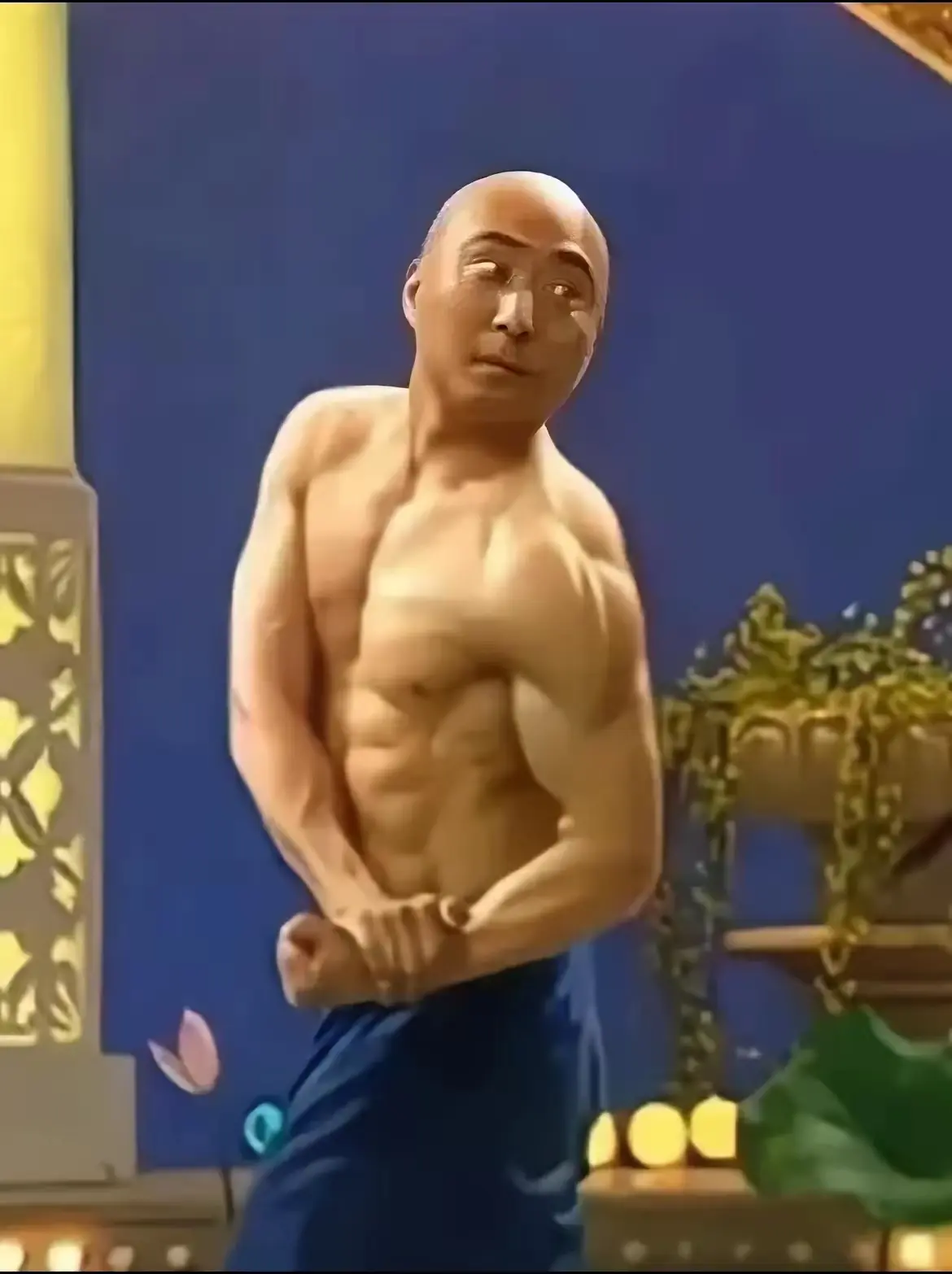 他是第一个在那个保守的年代，​敢在春晚光膀子的男人！