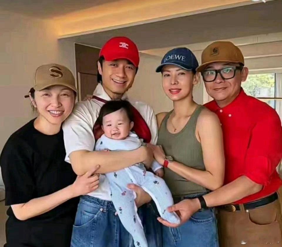 古巨基57岁妻子，产后状态让人羡慕