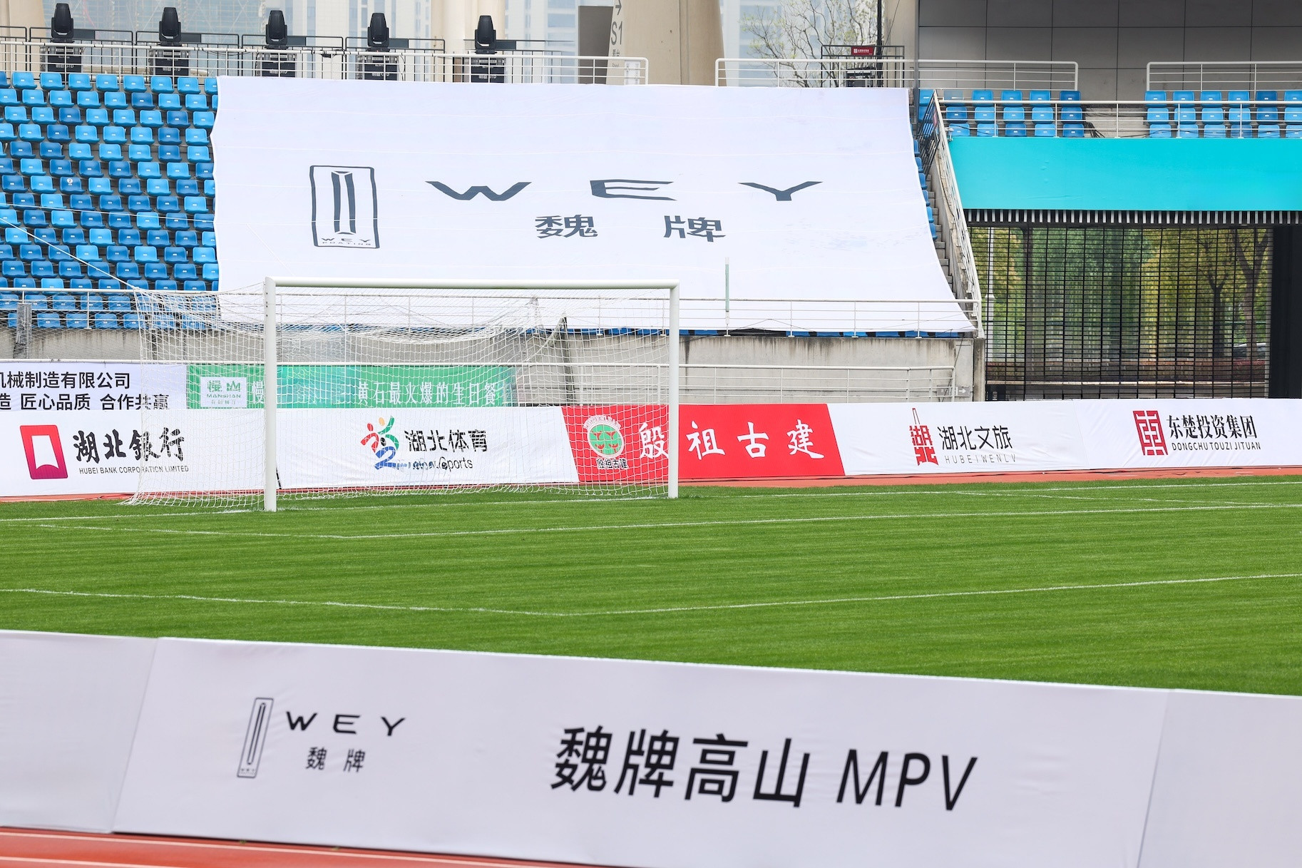 最近关于MPV的话题，又热闹了起来。SUV真能替代MPV？从用户反馈来看，显然不