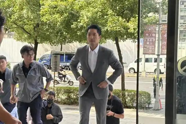 台北市长蒋万安，最近递出一份申请，引发了不少关注。 啥申请呢？就是参加202