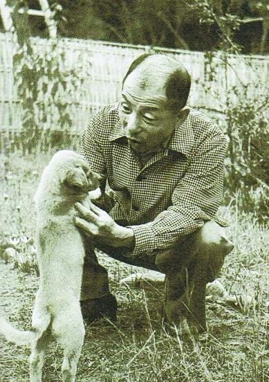 1975年4月6日凌晨2点，张群打电话告诉了张学良，说蒋介石已于昨夜病死。台