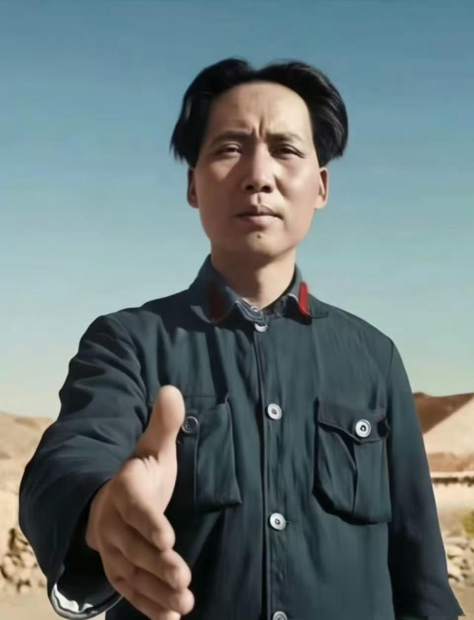 湘江血战中，红军还处在绝境中，而四渡赤水，红军却迅速走向了战略主动。两场战争，仅