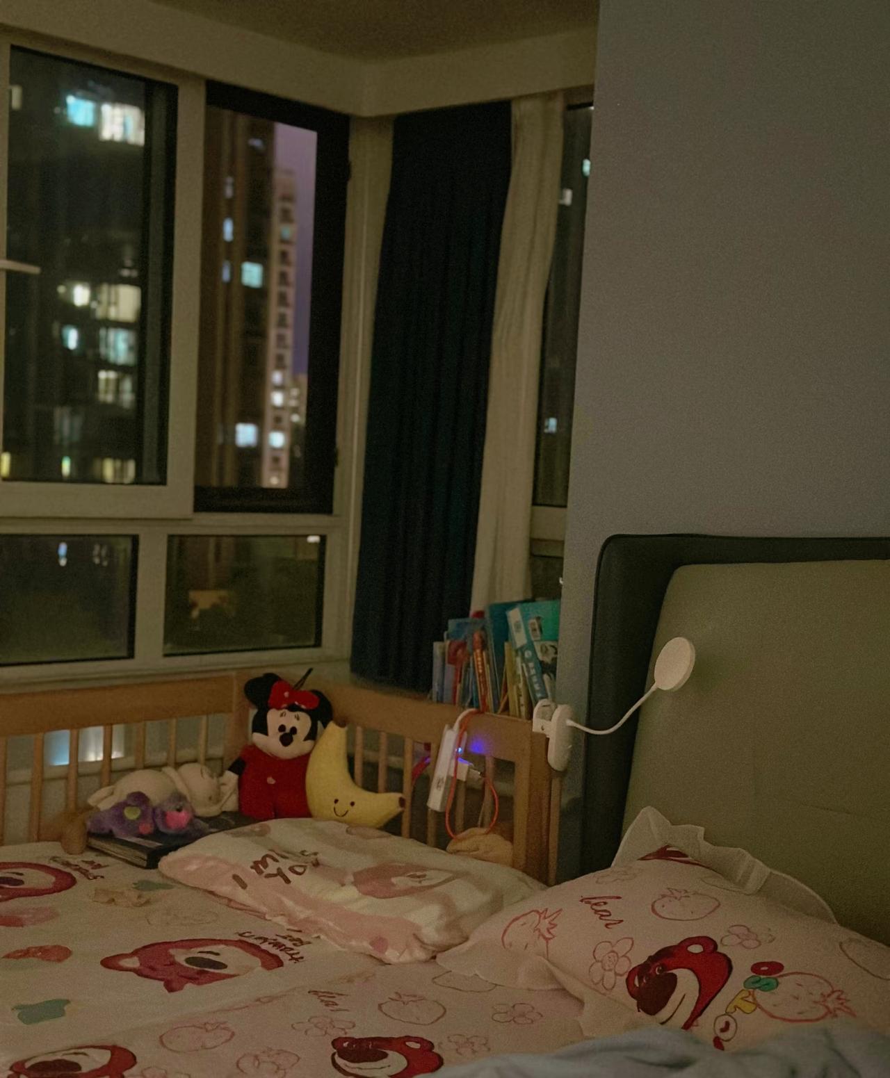 刘震云：）“巧妇常伴愚夫，美妻多配丑男。美好的爱情，不是偶然获得。它需要时间