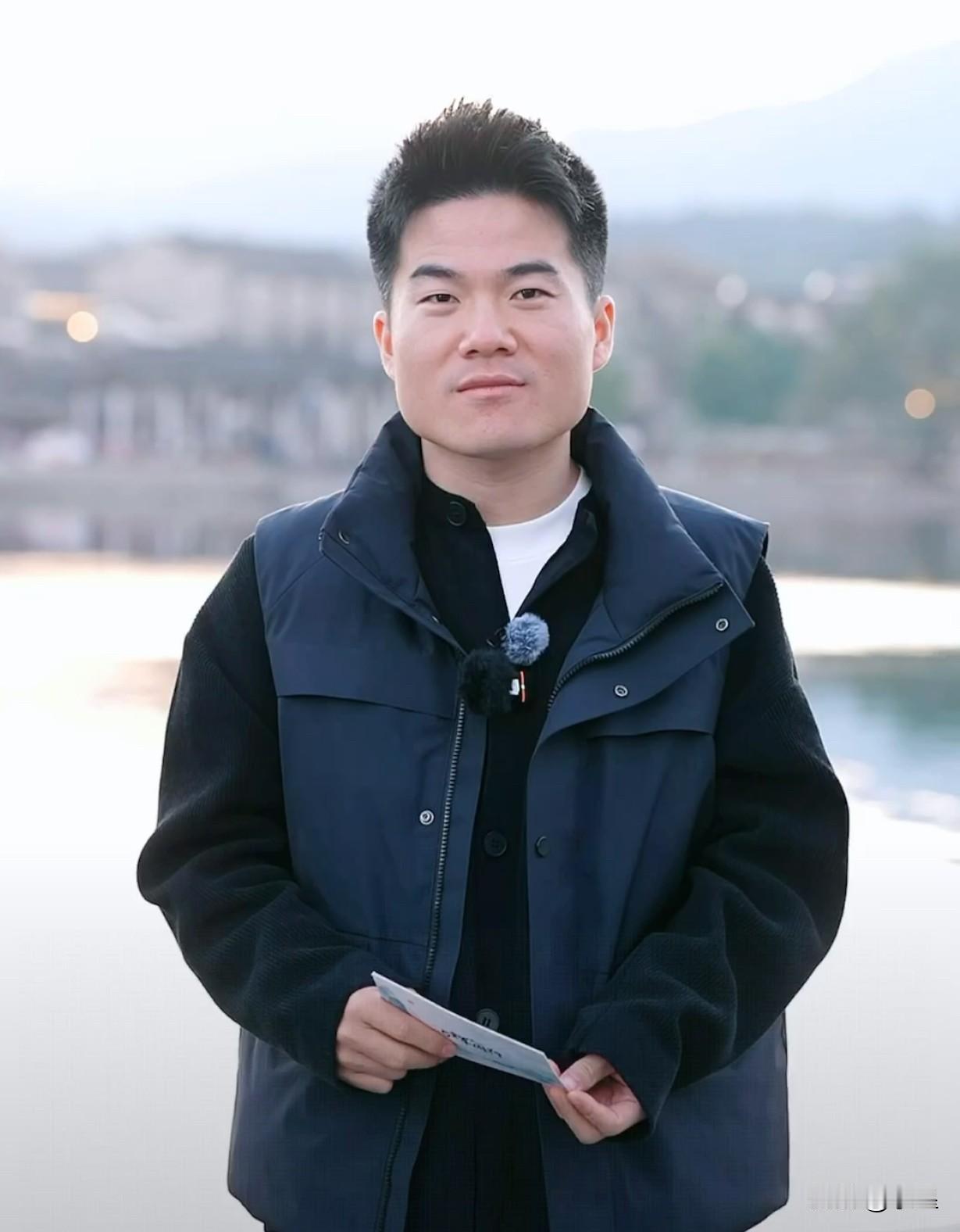 现在董宇辉旗下的两个直播间与辉同行和兰知春序的GMV总和每天一个小目标已经常