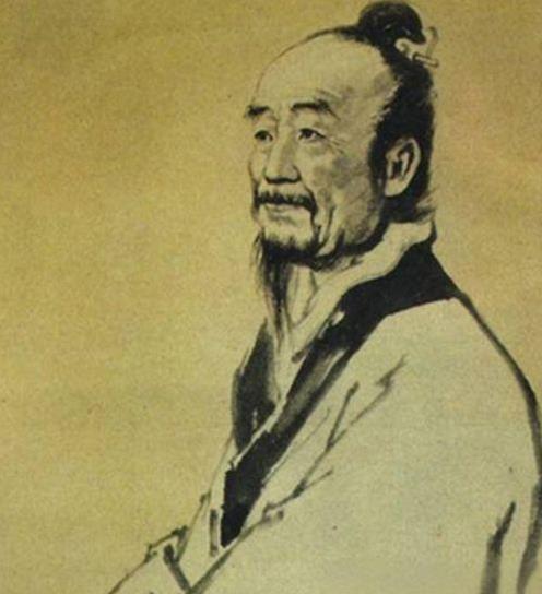 公元前207年，张苍眼睁睁看着刀斧手磨刀霍霍，周围人压着他，一步步推上刑台。浑身