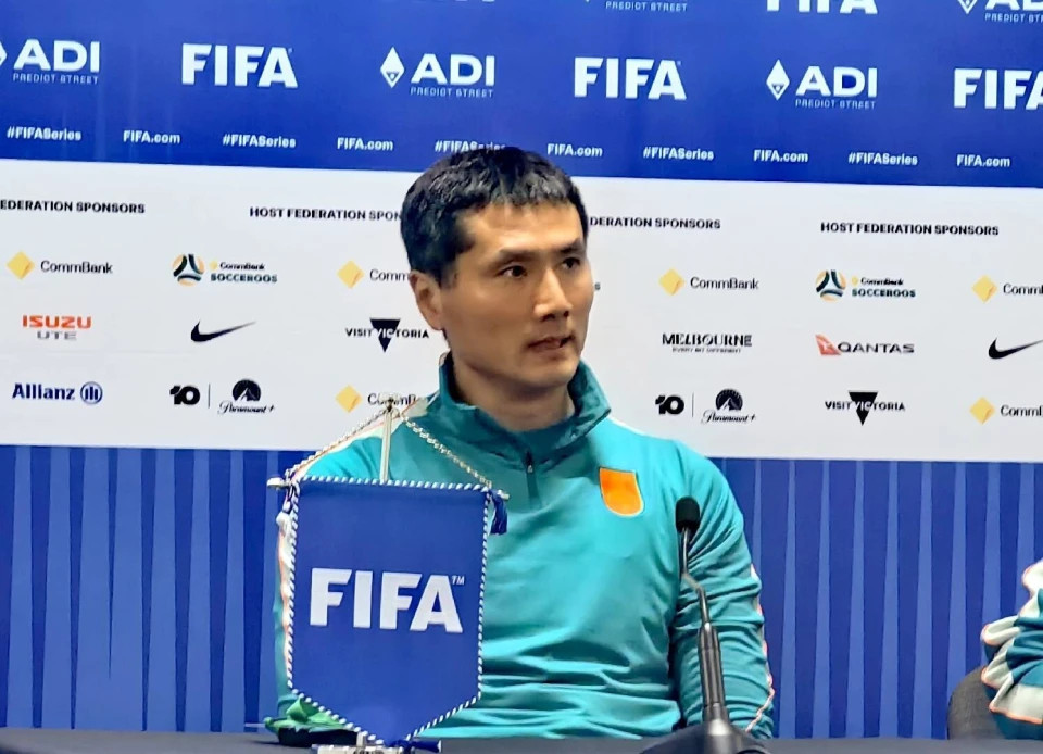 【邵佳一回应国足0比2不敌喀麦隆】邵佳一说对所有队员都很满意北京时间3月31日