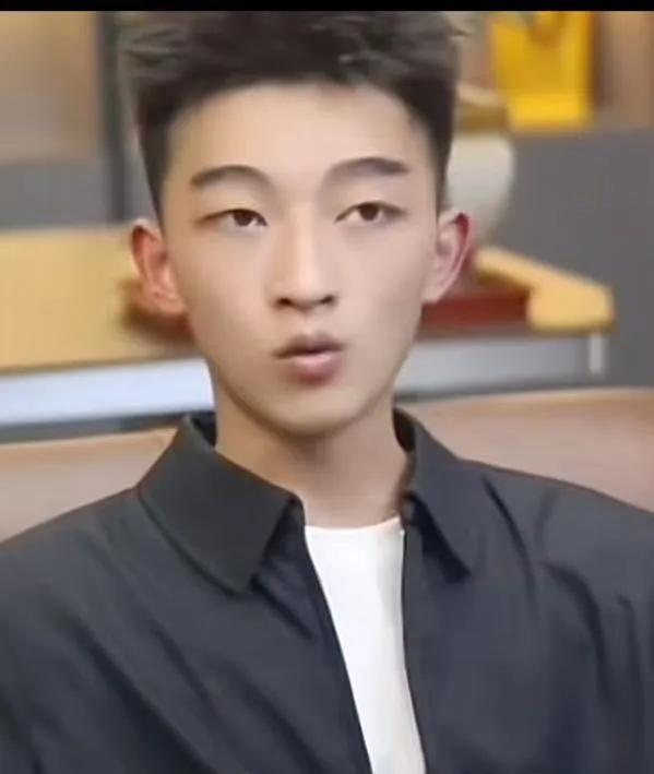 “终于有人站出来了！”小伙：强烈呼吁严查短剧，现在各种短剧和现实严重偏离太多了！