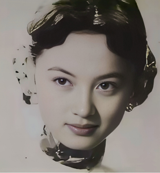1918年，唐继尧让妻妾以打麻将的名义，将庾恩旸的美人妻子钱秀芬骗到家中。还没打