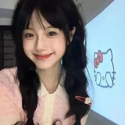 微笑的hellokitty，元气满满的一天！😊🌈✨
