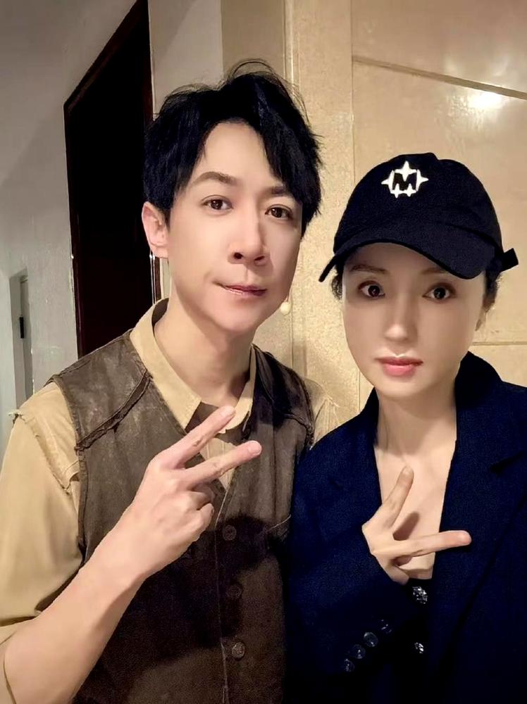 13页婚前协议，主动放弃身家，还要帮二婚妻子还债！张维伊这婚结得，全网都觉得他脑