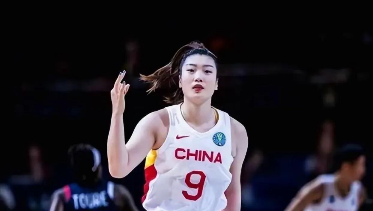 铁打的营盘流水的兵，中国女篮大清洗正式开始！北京时间6月15日，中国女篮热身赛