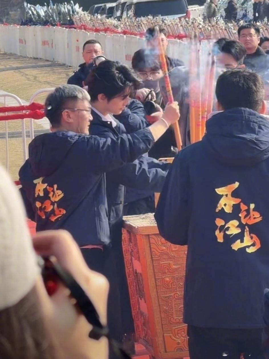 不让江山今日开机杨洋不让江山开机现场照杨洋不让江山今日开机啦！！开机现场照杨洋