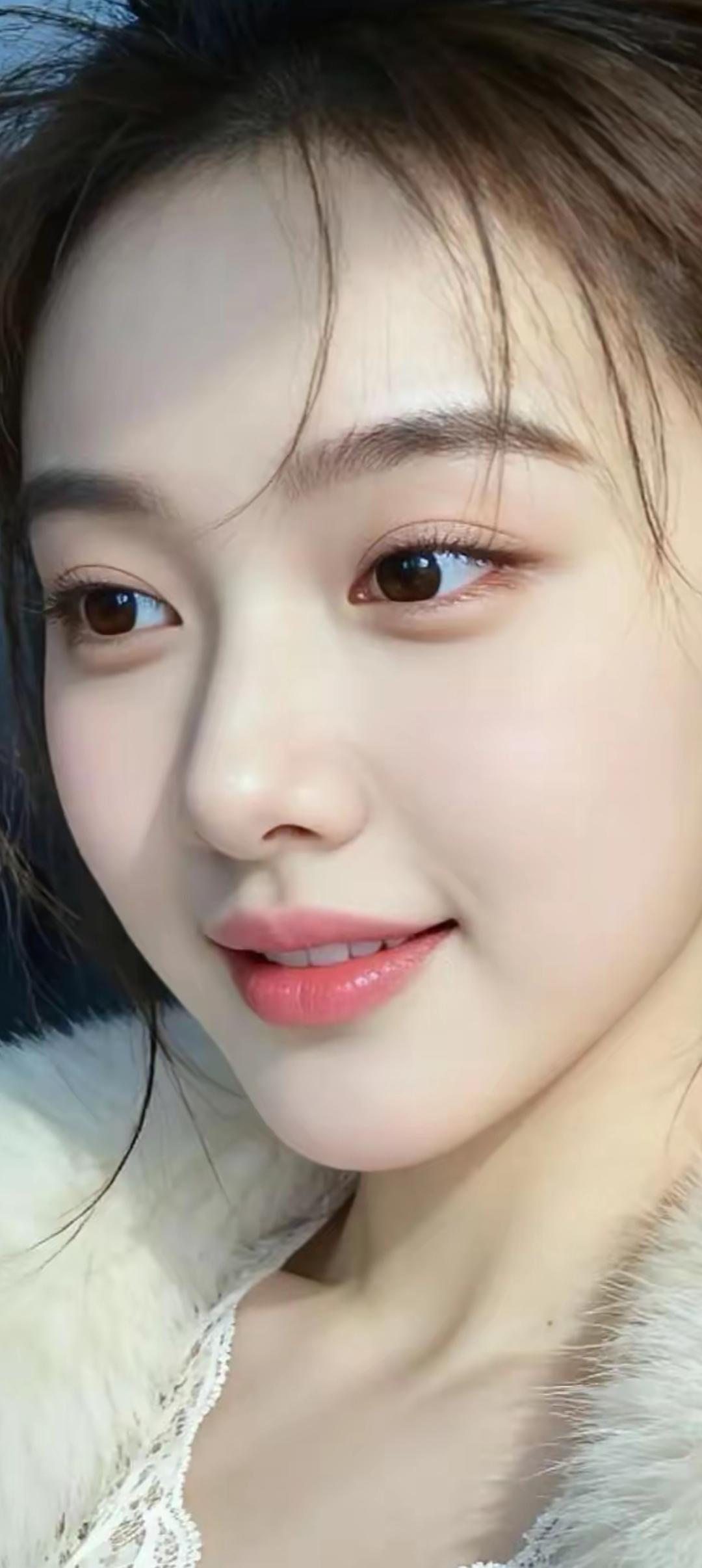 这姑娘笑起来真可爱！
