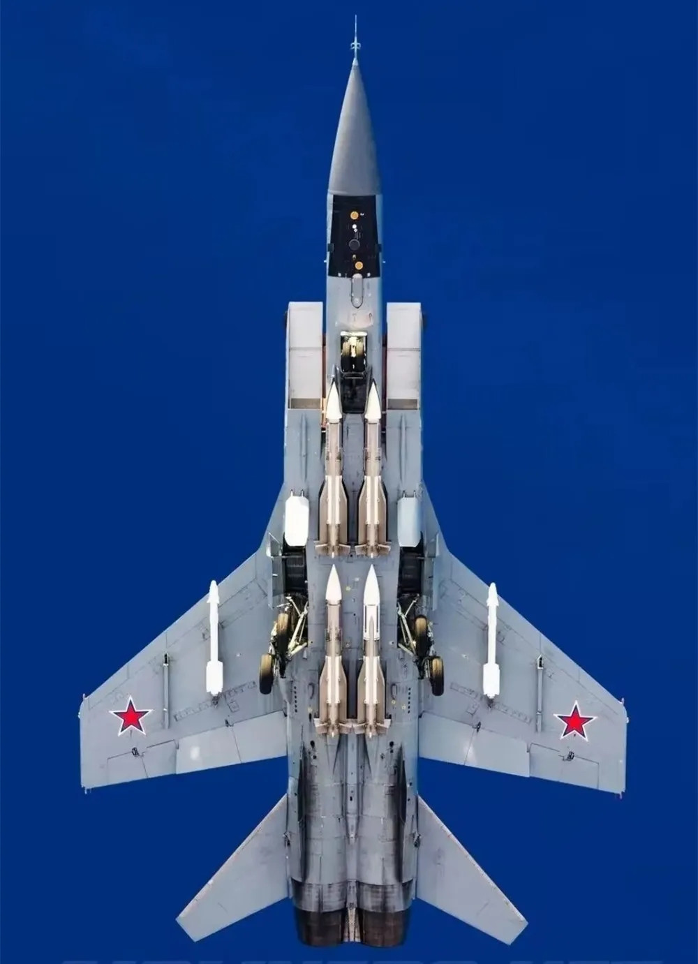 扒一扒俄军最先进的R-37M超远程空空导弹的实际性能。俄军自称R-37M是全球