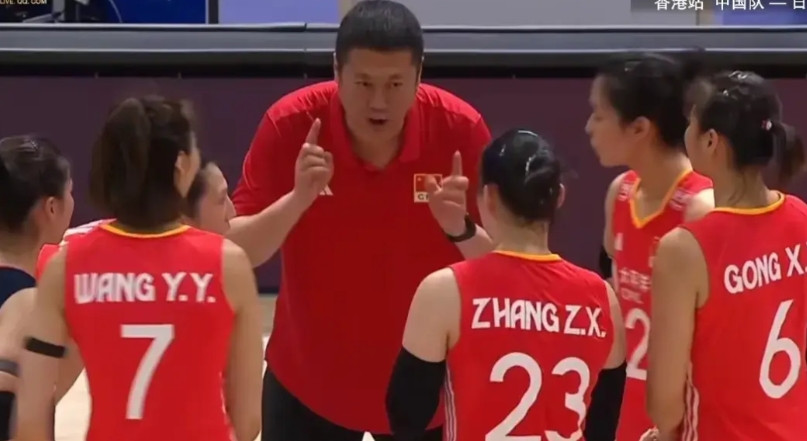 中国女排，好样的蔡斌时代：内部不团结，关系户多，遇到强队就拉垮，赢不了日本赵