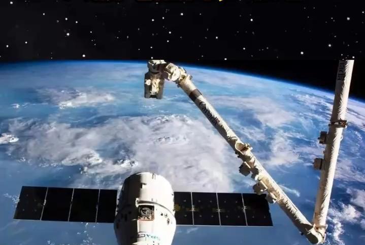 航天带货这次是玩真的了，连飞船的“冠名权”都敢拿出来卖，以后抬头看天该不会全是广