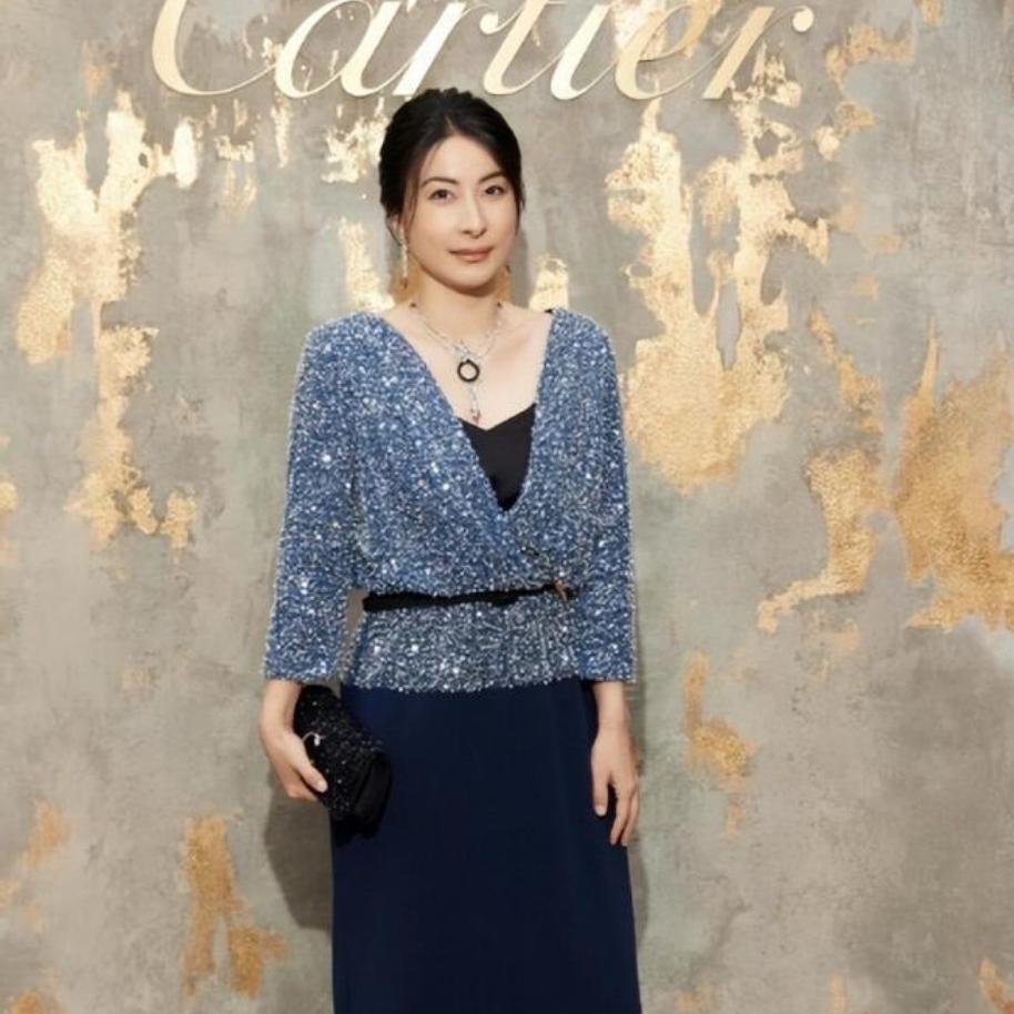 郭晶晶44岁再封神！豪门儿媳不靠夫家，活成自己的金字招牌别以为豪门阔太都是花