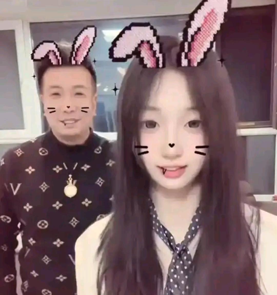 辽宁一06女生与87大叔同居，两人日常曝光，网友：简直没眼看啊！06年女生跟