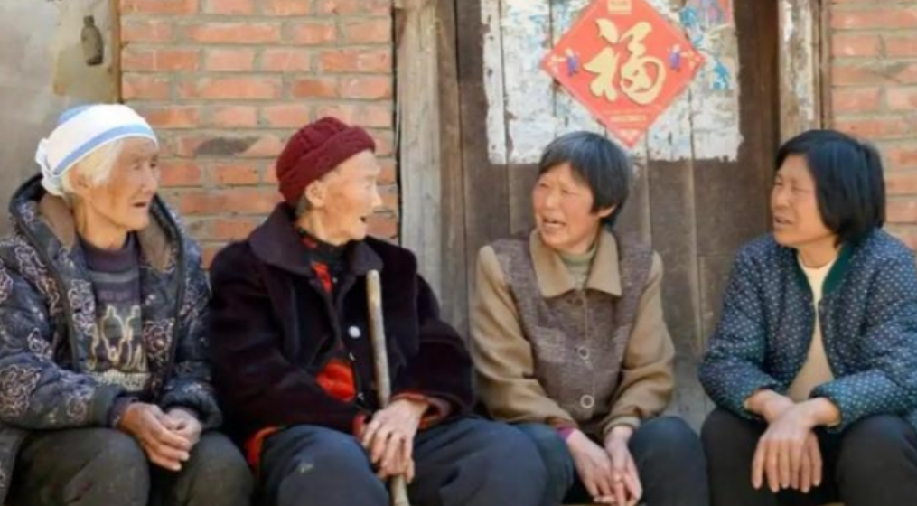 养老金是给老百姓养老的吗？国务院发展研究中心原副主任刘世锦曾经大胆直言：7%（部分机关事业单位退休人