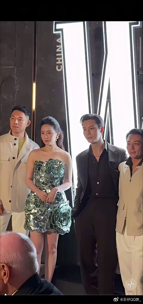 刘亦菲精修和生图差别还挺大的…​​​