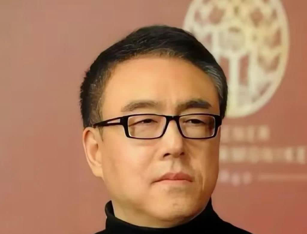 2006年，导演郎昆趁着老婆马艳丽出国，和舞蹈家刘岩搞到了一块儿。马艳丽发现后，